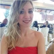 Insegnante di pianoforte, laureata con il massimo dei voti presso il conservatorio G.Rossini di Pesaro impartisce lezioni di pianoforte e solfeggio